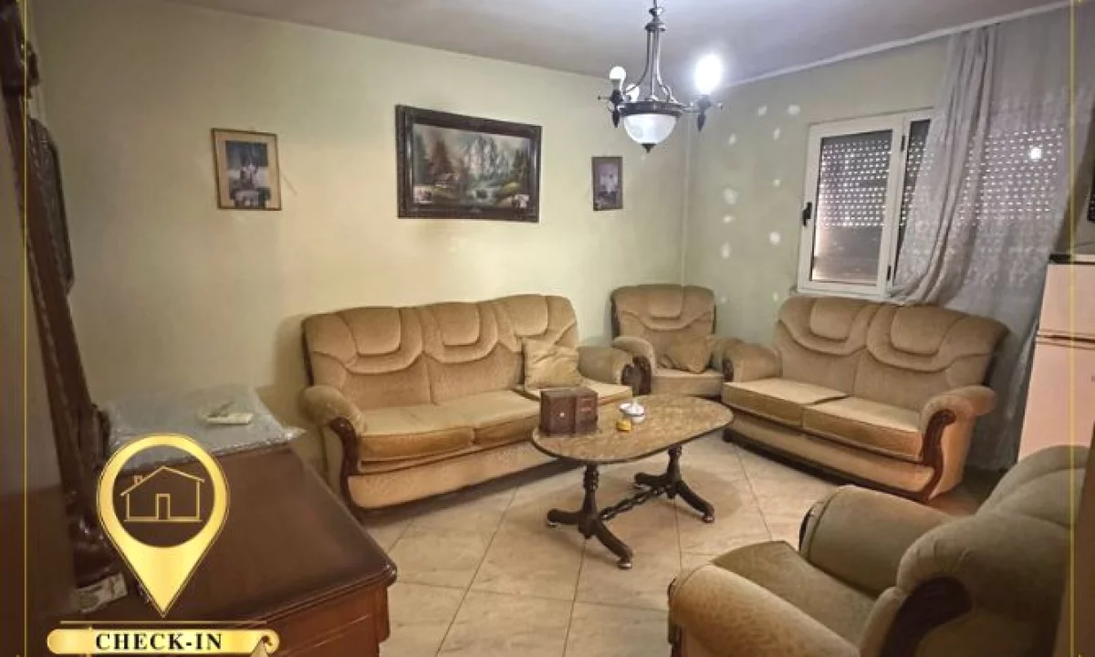 Shtepi ne shitje Apartament ne Tirane, 3+1, Mobilimi Bosh, pa mobiluar, Pagesa 150,000  Euro.