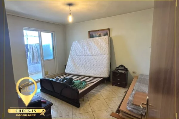 Shtepi ne shitje Apartament ne Tirane, 3+1, Mobilimi Bosh, pa mobiluar, Pagesa 150,000  Euro.