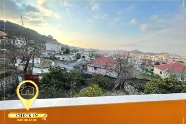 Shtepi ne shitje Vila Luksoze ne Tirane, 4+1, Mobilimi Pjeserisht e mobiluar, Pagesa 250,000  Euro.