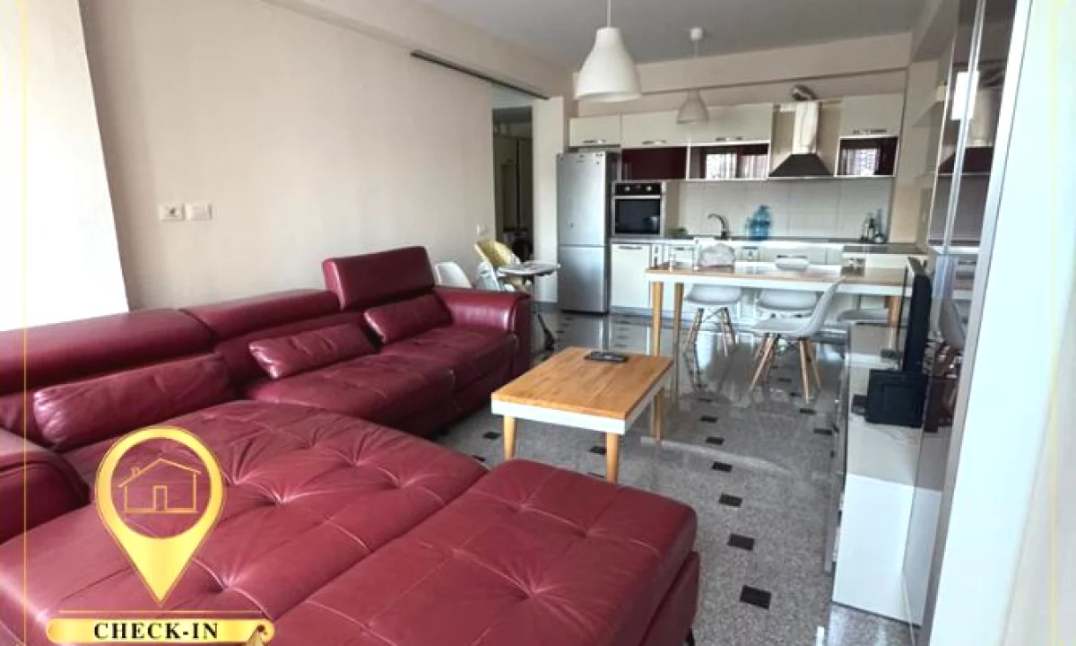 Shtepi ne shitje Apartament ne Tirane, 2+1, Mobilimi Pjeserisht e mobiluar, Pagesa 160,000  Euro.