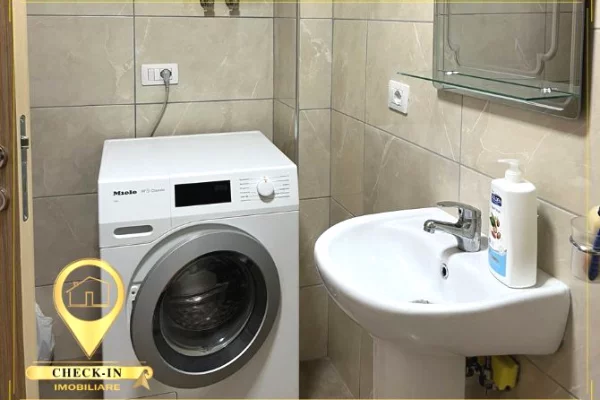 Shtepi me qera Apartament ne Tirane, 3+1, Mobilimi E mobiluar, Pagesa 60,000  Leke.