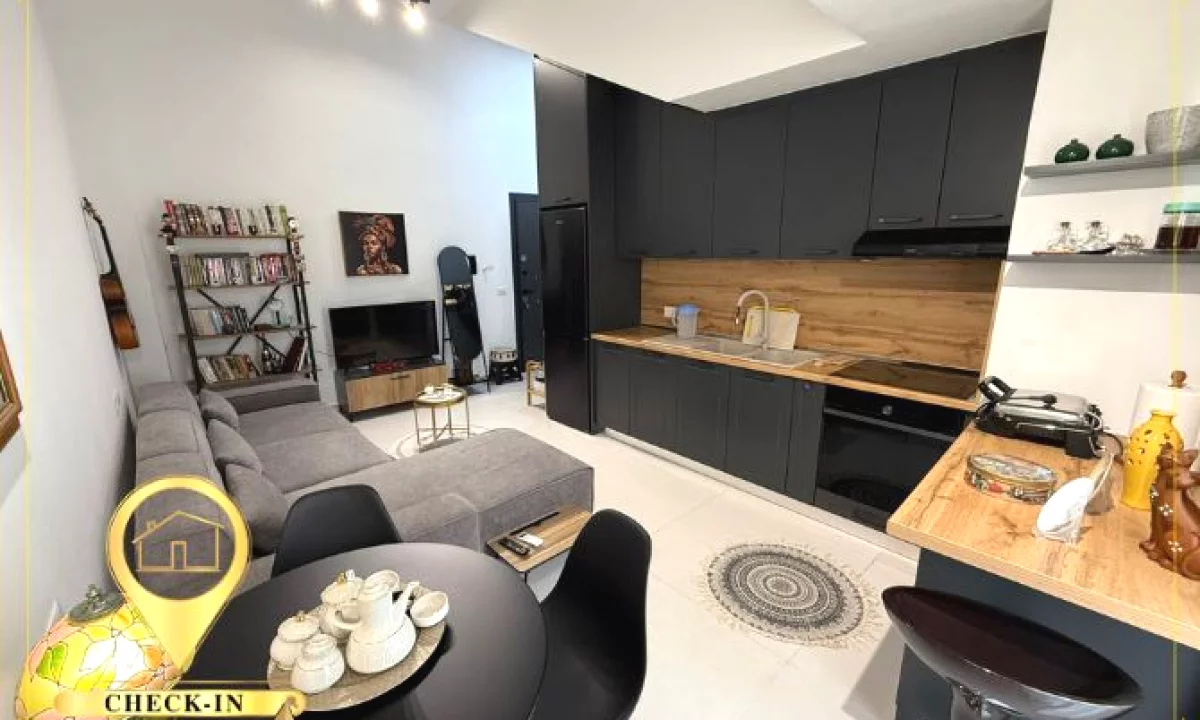 Shtepi ne shitje Apartament ne Tirane, 1+1, Mobilimi E mobiluar, Pagesa 105,000  Euro.