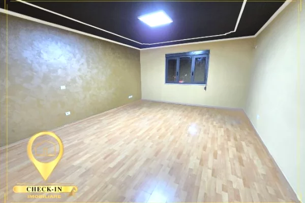 Qera zyre 160 m2 qender