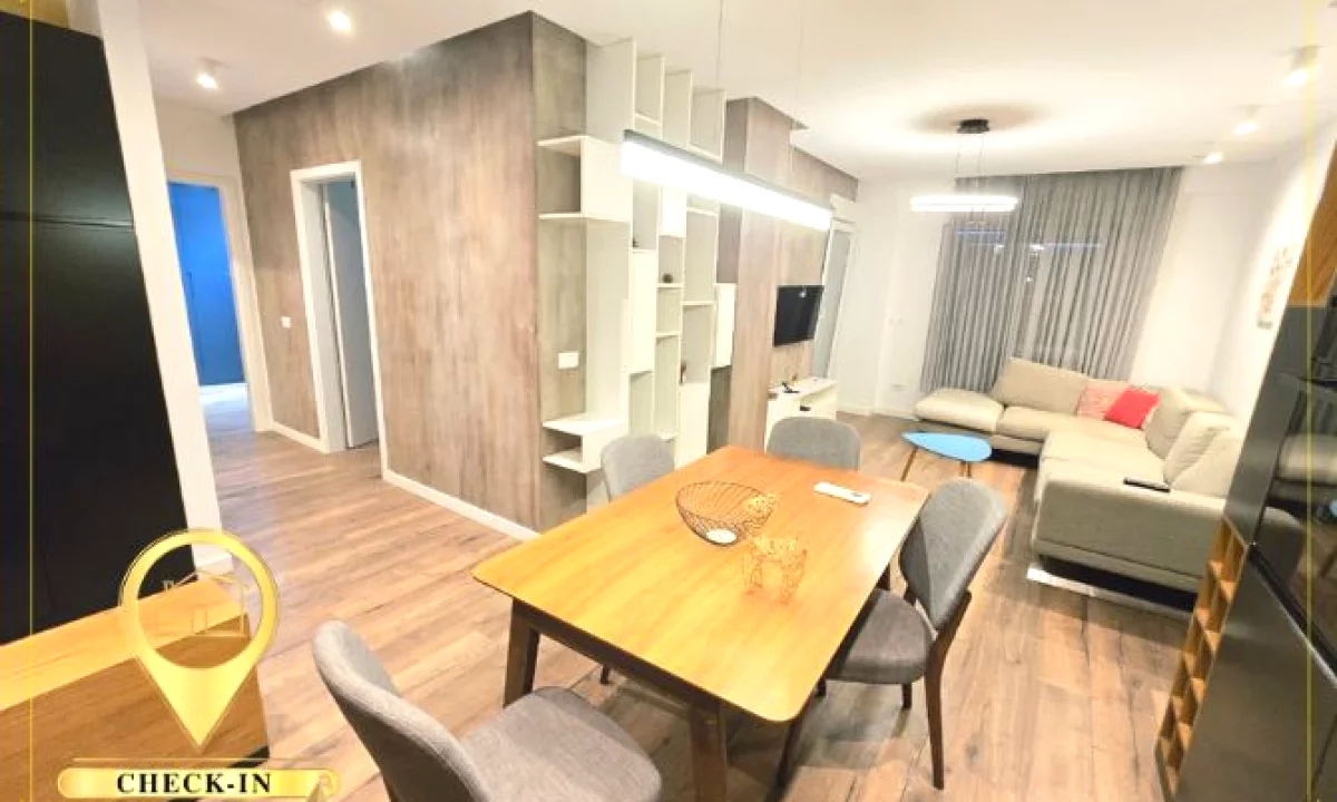 Shtepi me qera Apartament ne Tirane, 2+1, Mobilimi Bosh, pa mobiluar, Pagesa 800  Euro.
