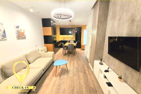 Shtepi me qera Apartament ne Tirane, 2+1, Mobilimi Bosh, pa mobiluar, Pagesa 800  Euro.