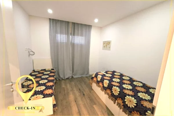 Shtepi me qera Apartament ne Tirane, 2+1, Mobilimi Bosh, pa mobiluar, Pagesa 800  Euro.
