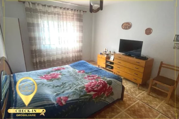 Shtepi ne shitje Apartament ne Tirane, 2+1, Mobilimi E mobiluar, Pagesa 130,000  Euro.