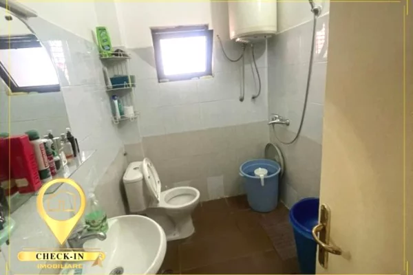 Shtepi ne shitje Apartament ne Tirane, 2+1, Mobilimi E mobiluar, Pagesa 130,000  Euro.