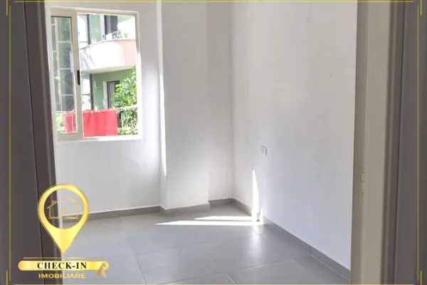 Shtepi ne shitje Apartament ne Tirane, 1+1, Mobilimi Bosh, pa mobiluar, Pagesa 86,000  Euro.