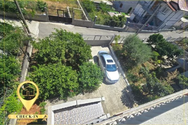 Shtepi ne shitje Vila Luksoze ne Tirane, 3+1, Mobilimi E mobiluar, Pagesa 350,000  Euro.