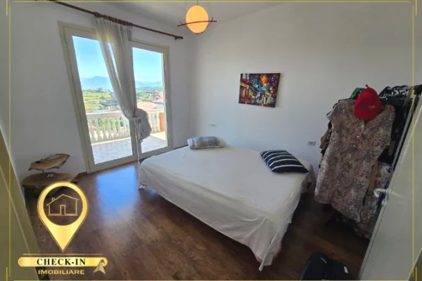 Shtepi ne shitje Vila Luksoze ne Tirane, 3+1, Mobilimi E mobiluar, Pagesa 350,000  Euro.