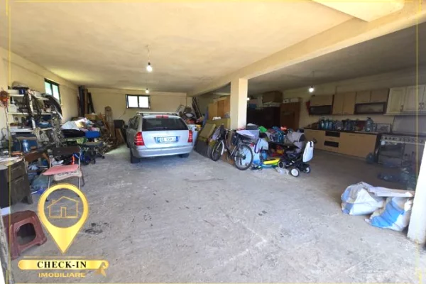 Shtepi ne shitje Vila Luksoze ne Tirane, 3+1, Mobilimi E mobiluar, Pagesa 350,000  Euro.