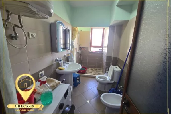 Shtepi me qera Apartament ne Tirane, 2+1, Mobilimi E mobiluar, Pagesa 60,000  Leke.