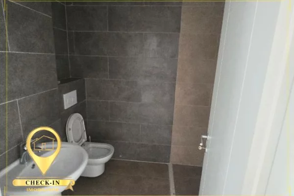 House for Sale Apartment in Tirana, 3+1, Furniture In Part, Payment 20,000,000  Leke.