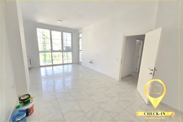 Business Property for Rent 3+1 in Tirana - 100,000 Leke