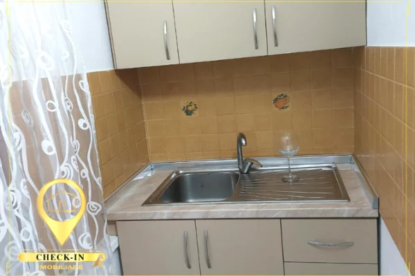 Shtepi ne shitje Apartament ne Tirane, 1+1, Mobilimi E mobiluar, Pagesa 92,000  Euro.