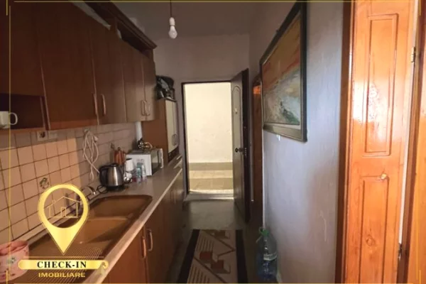 Casa in vendita Appartamento a Tirana, 1+1, Ambiente Arredato, Pagamento 60,000  Euro.