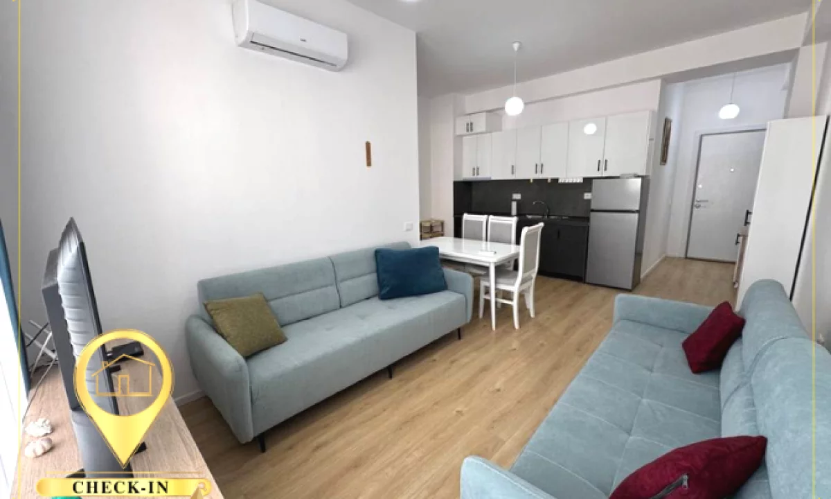 Shtepi ne shitje Apartament ne Tirane, 1+1, Mobilimi E mobiluar, Pagesa 105,000  Euro.