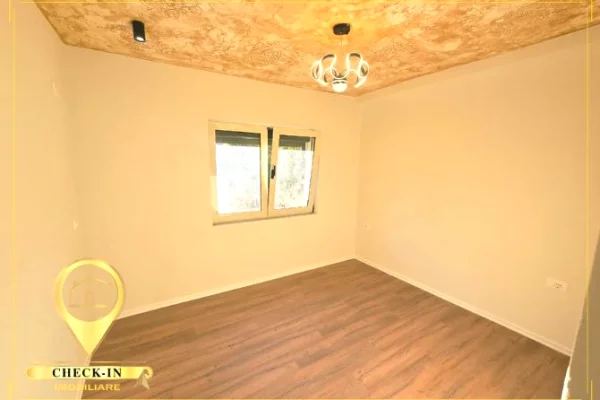 Shtepi ne shitje Apartament ne Tirane, 1+1, Mobilimi Bosh, pa mobiluar, Pagesa 140,000  Euro.