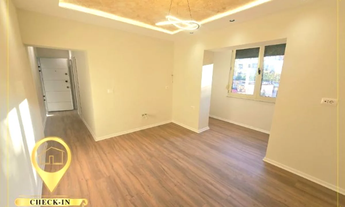 Shtepi ne shitje Apartament ne Tirane, 1+1, Mobilimi Bosh, pa mobiluar, Pagesa 140,000  Euro.