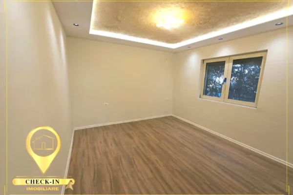 Shtepi ne shitje Apartament ne Tirane, Garsoniere, Mobilimi Bosh, pa mobiluar, Pagesa 10,000,000  Leke.