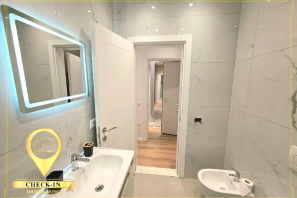 Shtepi ne shitje Apartament ne Tirane, 2+1, Mobilimi E mobiluar, Pagesa 240,000  Euro.