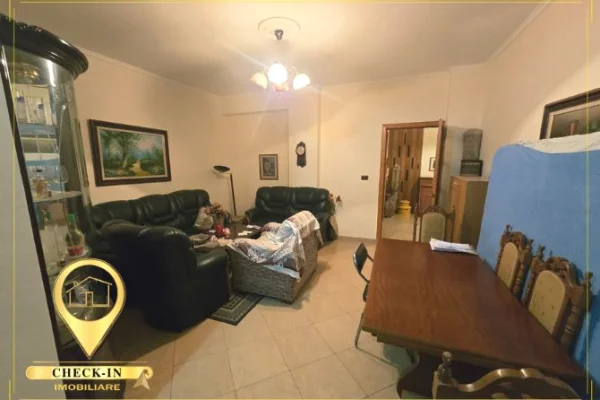 Shtepi ne shitje Apartament ne Tirane, 2+1, Mobilimi Pjeserisht e mobiluar, Pagesa 22,600,000  Leke.