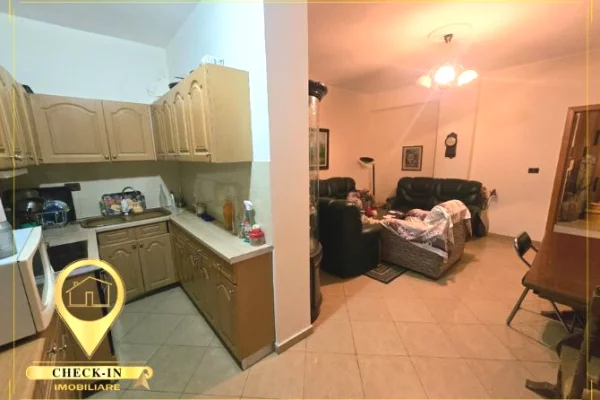 Shtepi ne shitje Apartament ne Tirane, 2+1, Mobilimi Pjeserisht e mobiluar, Pagesa 22,600,000  Leke.
