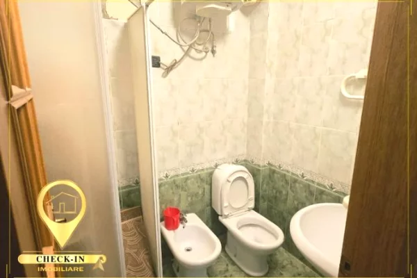 Shtepi ne shitje Apartament ne Tirane, 2+1, Mobilimi Pjeserisht e mobiluar, Pagesa 22,600,000  Leke.
