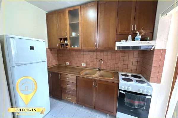 Shtepi ne shitje Apartament ne Tirane, 1+1, Mobilimi E mobiluar, Pagesa 155,000  Euro.
