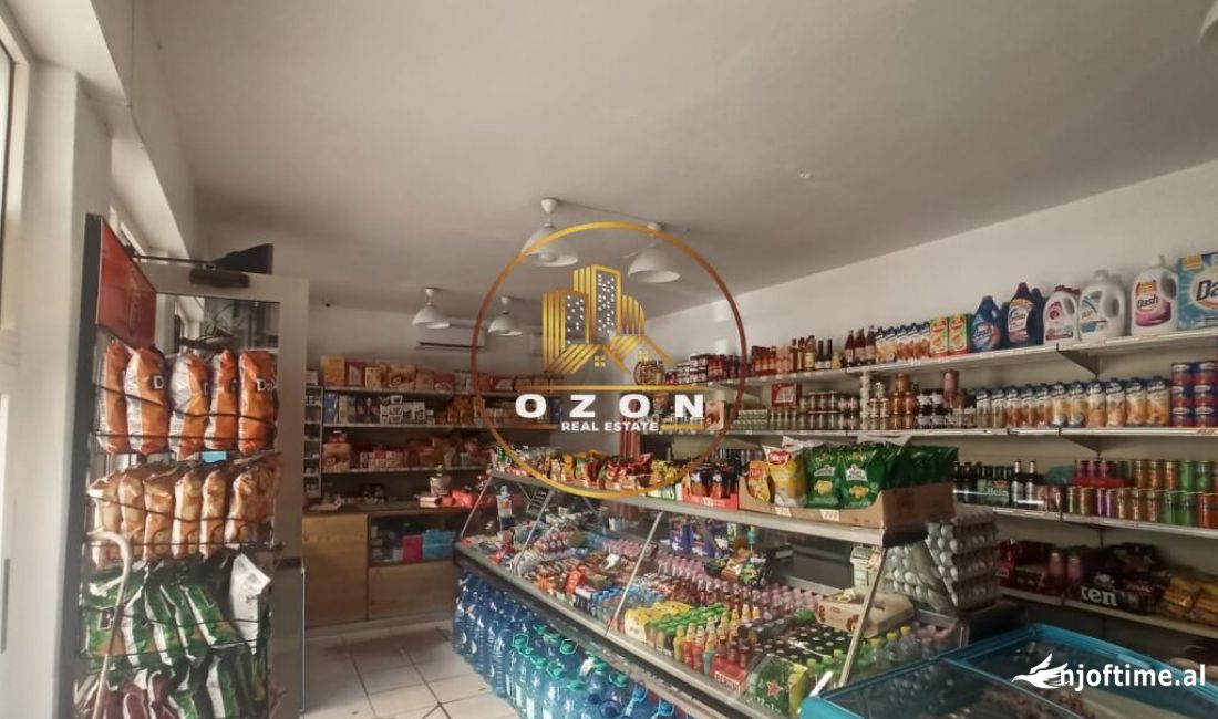 Shitet Ambjent Biznesi Ne Rrugen Bajram Curri!