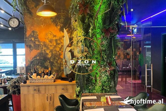 Ambiente Commerciale in Vendita 2+1 a Tirana - 2,000,000 Euro