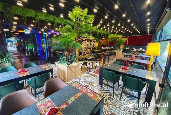 Ambiente Commerciale in Vendita 2+1 a Tirana - 2,000,000 Euro