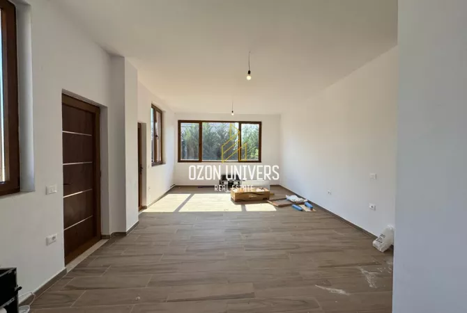 Shtepi me qera Apartament ne Tirane, 6+1, Mobilimi Bosh, pa mobiluar, Pagesa 4,500  Euro.