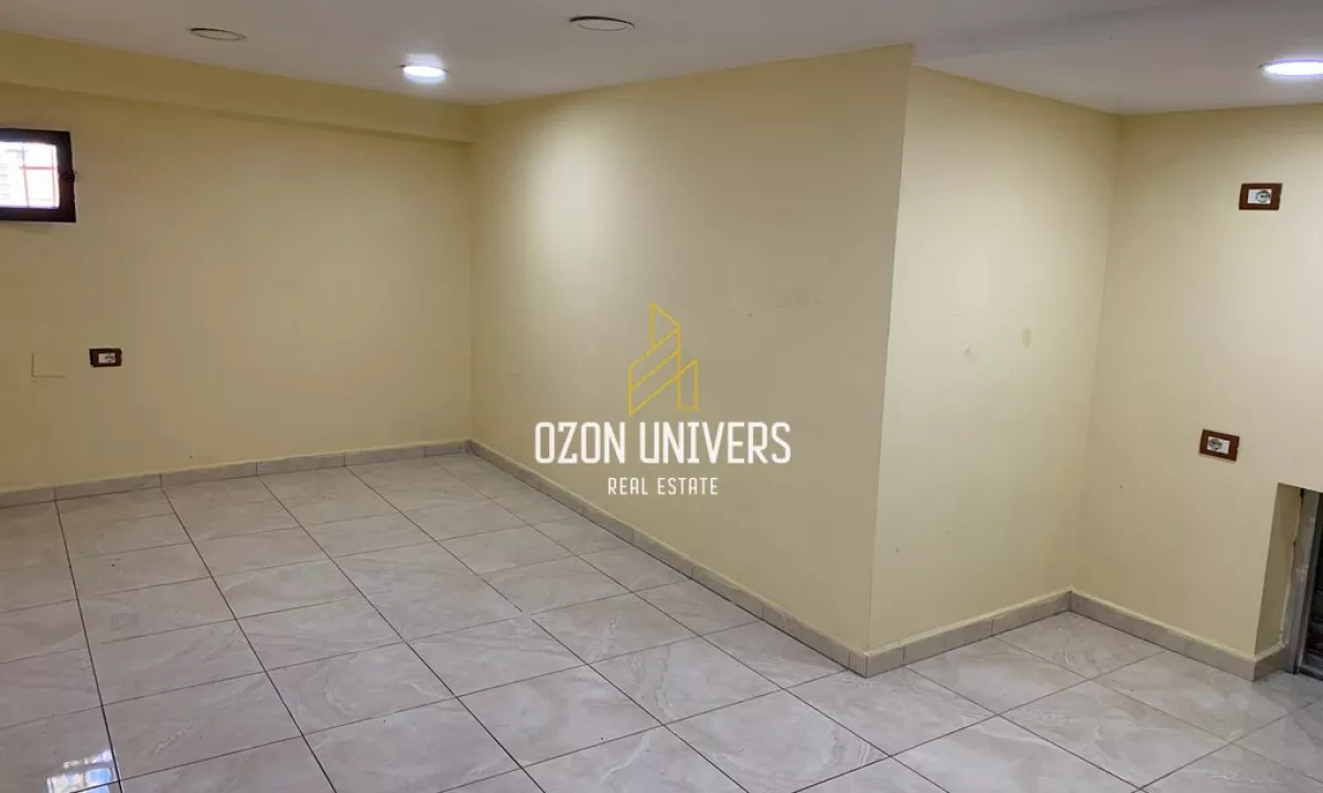 Ambient Biznesi Per Qira - Rruga e Durresit Prane Kafe Flora!