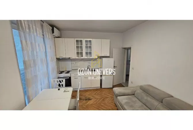 Apartament 1+1 për qira tek Rruga e Barrikadave!