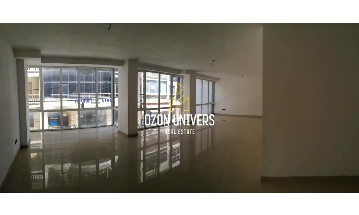 Ambient Biznesi per shitje tek Porti, Durres