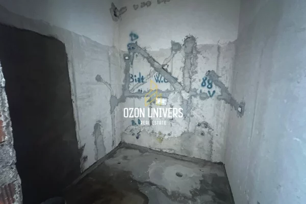 Appartamento in vendita a Tirana 2+1, Vuoto