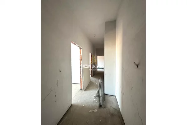 Appartamento in vendita a Tirana 2+1, Vuoto