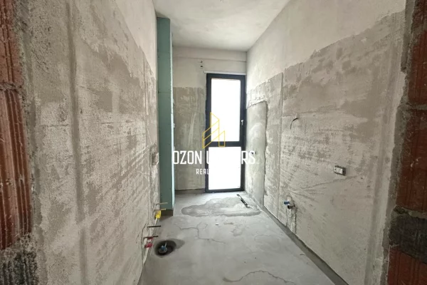 Appartamento in vendita a Tirana 2+1, Vuoto