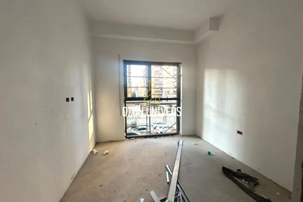 Shtepi ne shitje Apartament ne Tirane, 2+1, Mobilimi Bosh, pa mobiluar, Pagesa 195,000  Euro.