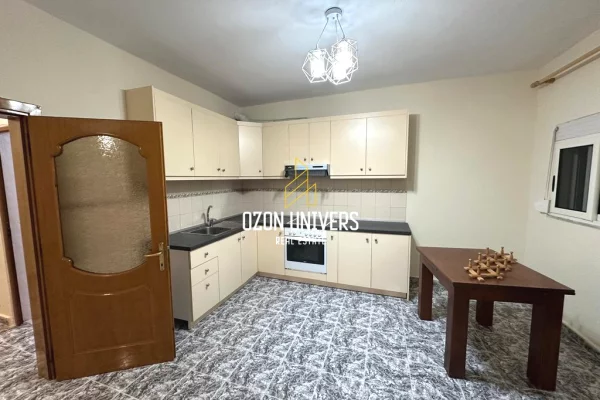 Jepet me qira apartament 3+1+2, tek Komuna e Parisit!