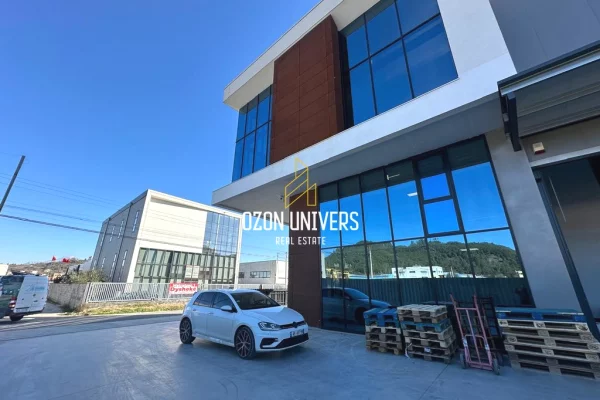 Kapanon për shitje, Vaqarr!