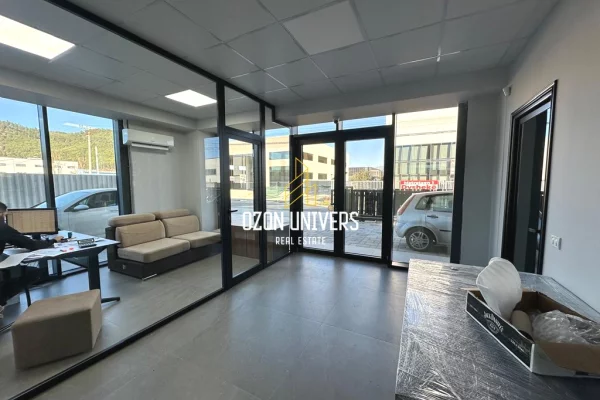 Kapanon per shitje, Vaqarr!