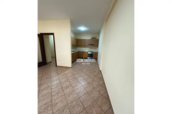 Jepet me qira apartament 2+1+2, tek Komuna e Parisit!