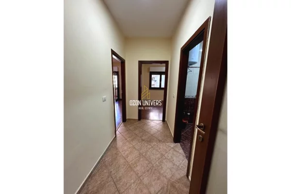 Jepet me qira apartament 2+1+2, tek Komuna e Parisit!