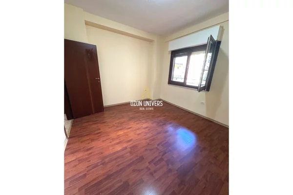 Jepet me qira apartament 2+1+2, tek Komuna e Parisit!