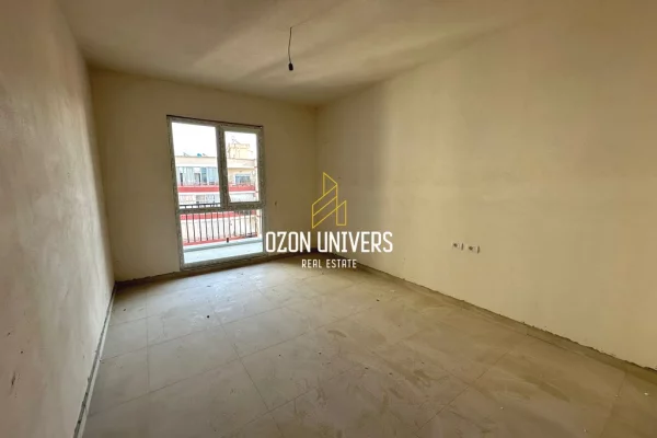Shtepi ne shitje Apartament ne Tirane, 2+1, Mobilimi Bosh, pa mobiluar, Pagesa 125,000  Euro.