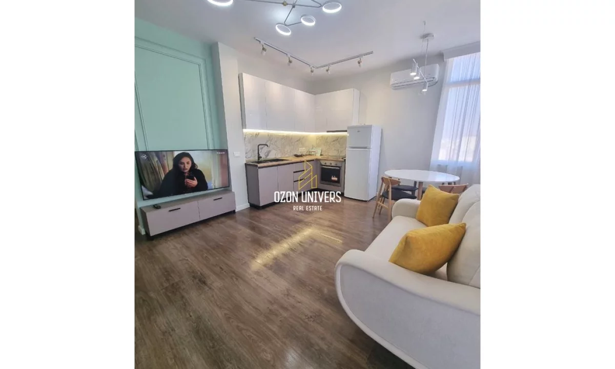 Appartamento in vendita a Tirana 1+1, Arredato