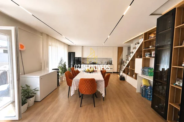 Shtepi ne shitje Duplex(shtepi me 2 kate) ne Tirane, 3+1, Mobilimi E mobiluar, Pagesa 475,000  Euro.